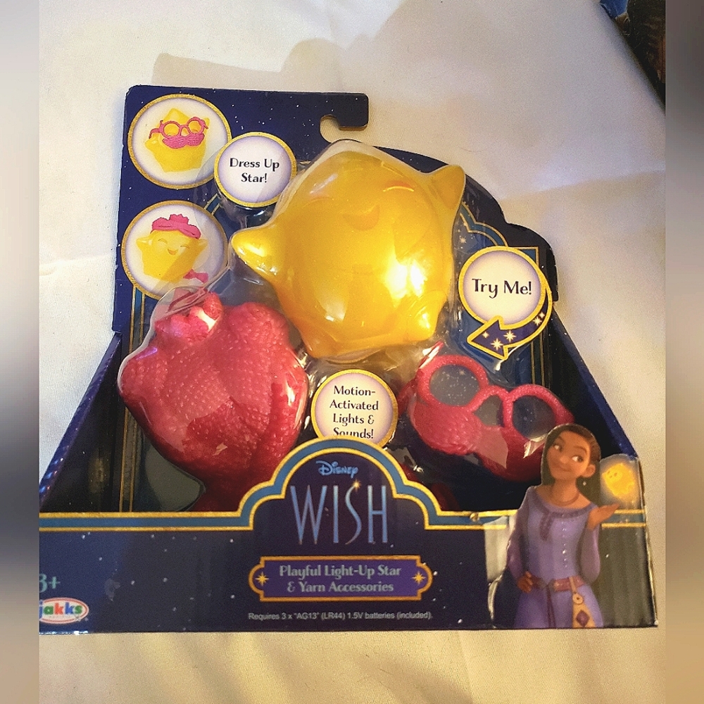 Disney's Wish Light Up Star And Accessories